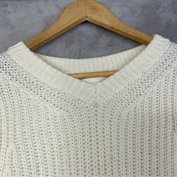 by Anthropologie Wool Blend Cream V-Neck Long Ballon Sleeve Sweater. Size Small. - Picture 3 of 6